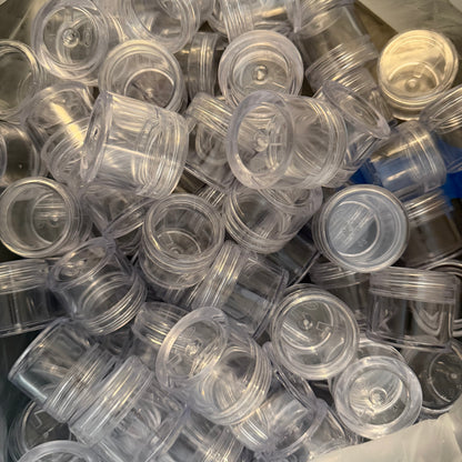 1 oz clear plastic tub with clear plastic screw lid 4 count