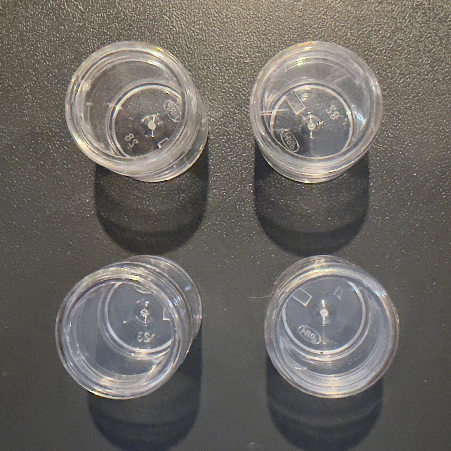 1 oz clear plastic tub with clear plastic screw lid 4 count